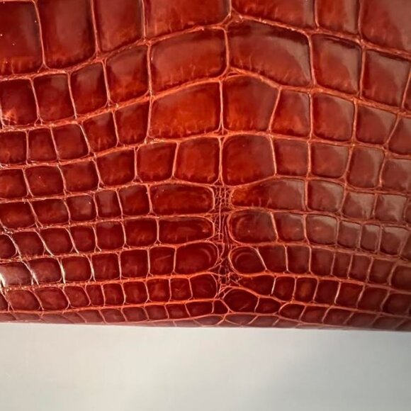 22K SALVATORE FERRAGAMO *CROCODILE* CLASSIC DOME SATCHEL BAG - Picture 6 of 10